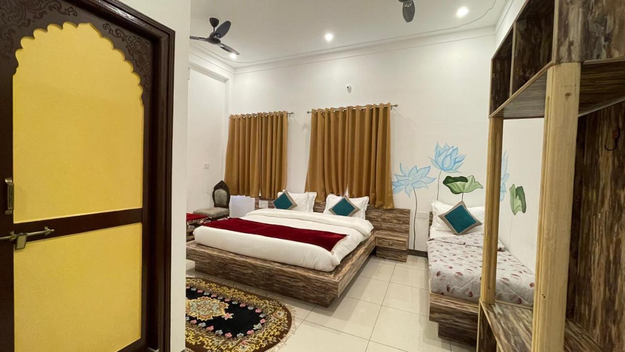 Petal Of Mewar - A Luxury Boutique Hotel ウダイプル エクステリア 写真