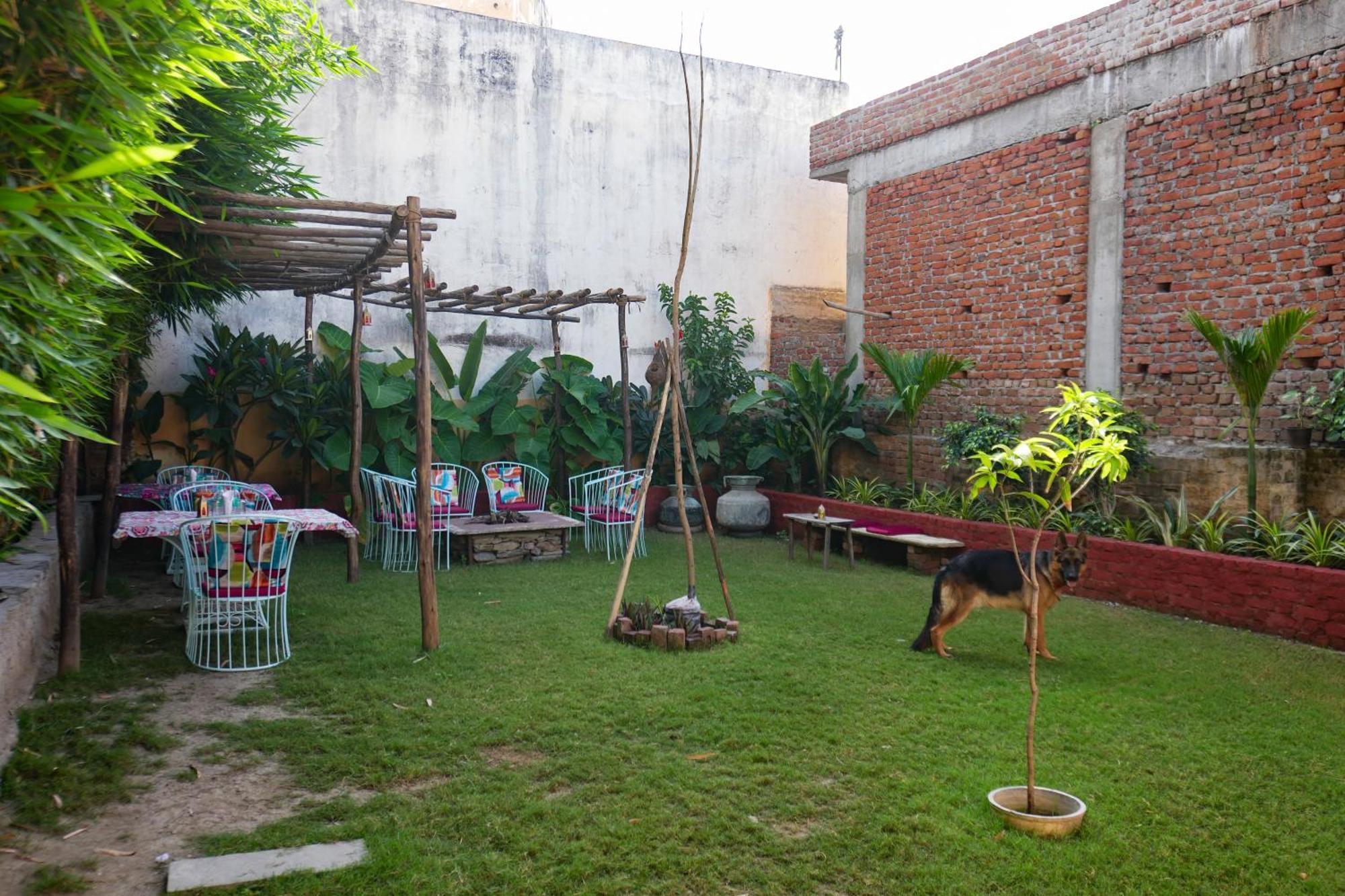 Petal Of Mewar - A Luxury Boutique Hotel ウダイプル エクステリア 写真