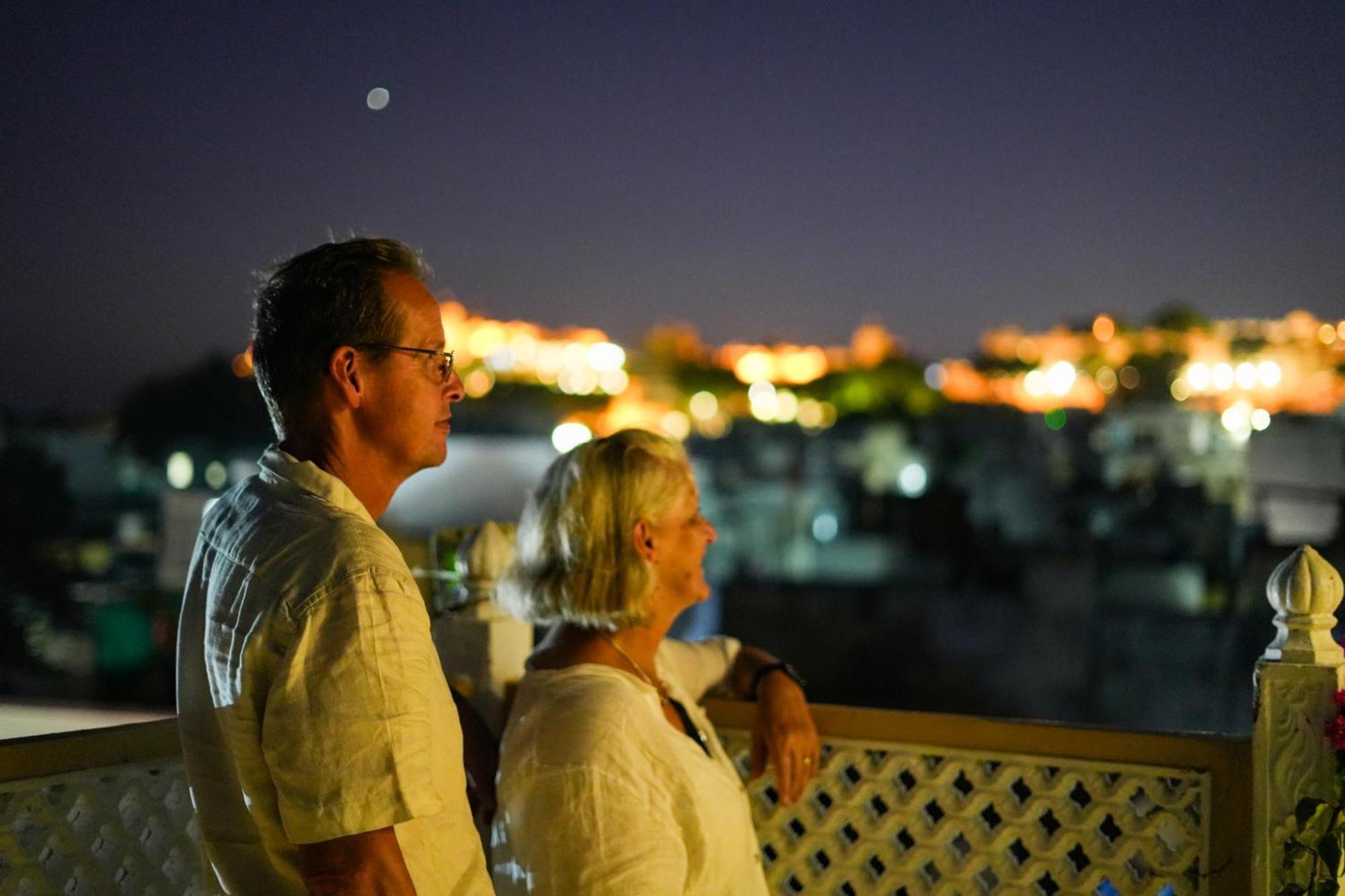 Petal Of Mewar - A Luxury Boutique Hotel ウダイプル エクステリア 写真